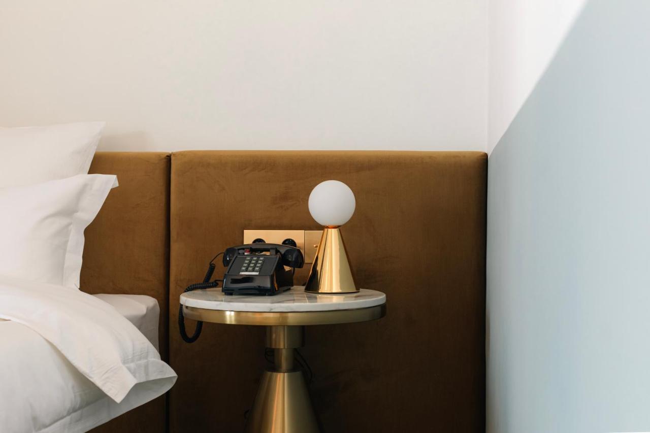 Castor & Pollux Hotel ティビリシ エクステリア 写真