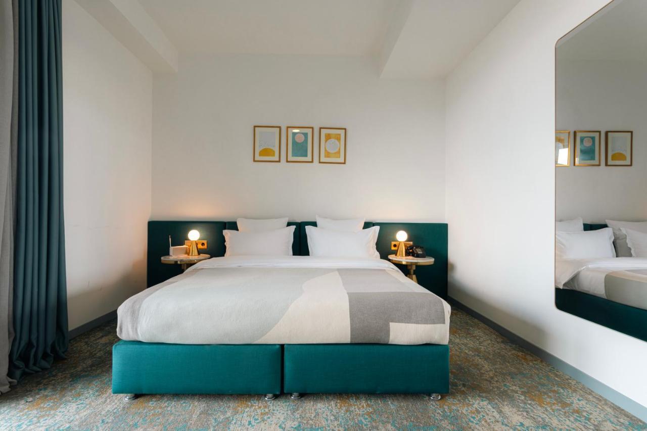 Castor & Pollux Hotel ティビリシ エクステリア 写真