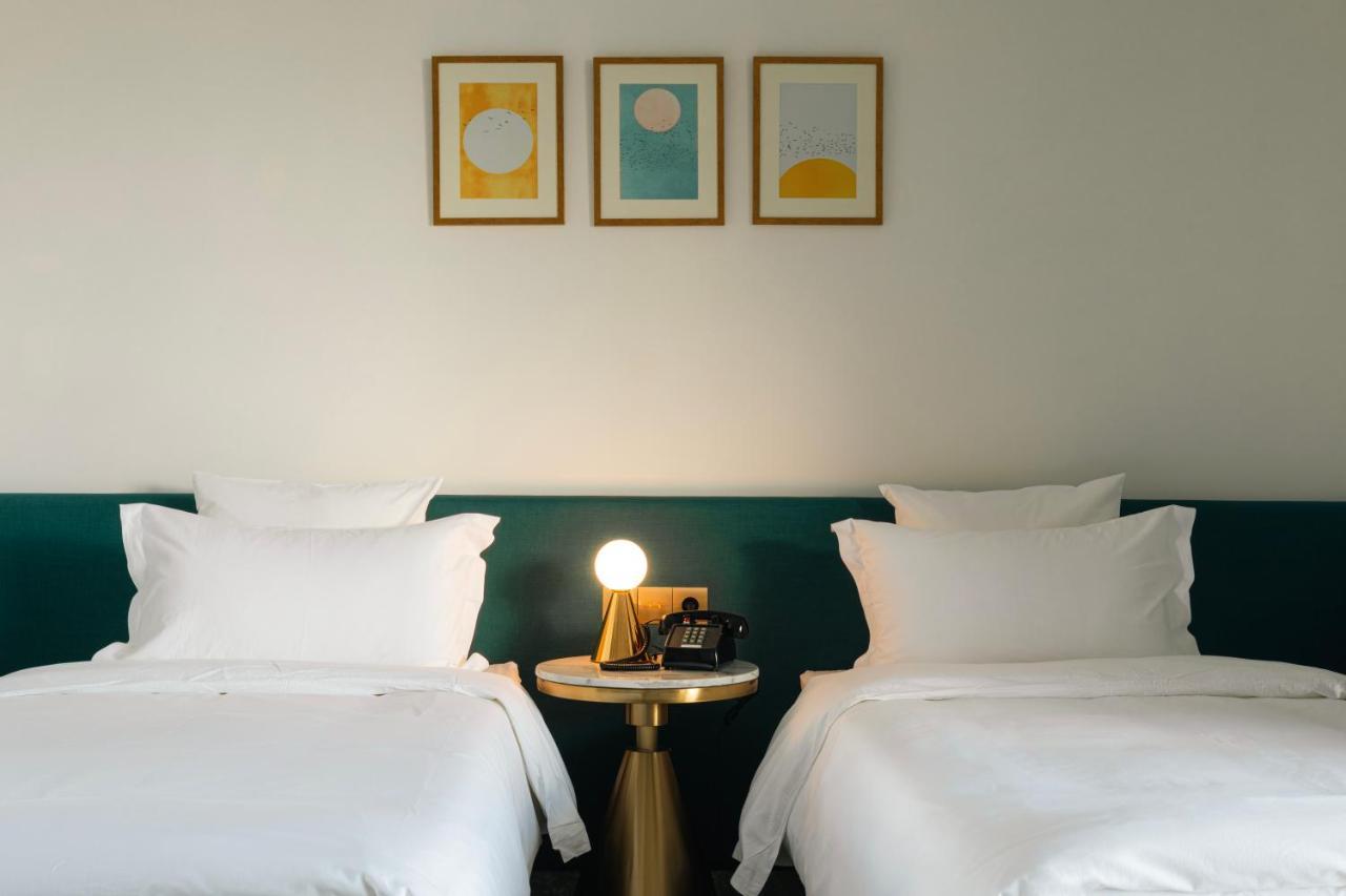 Castor & Pollux Hotel ティビリシ エクステリア 写真