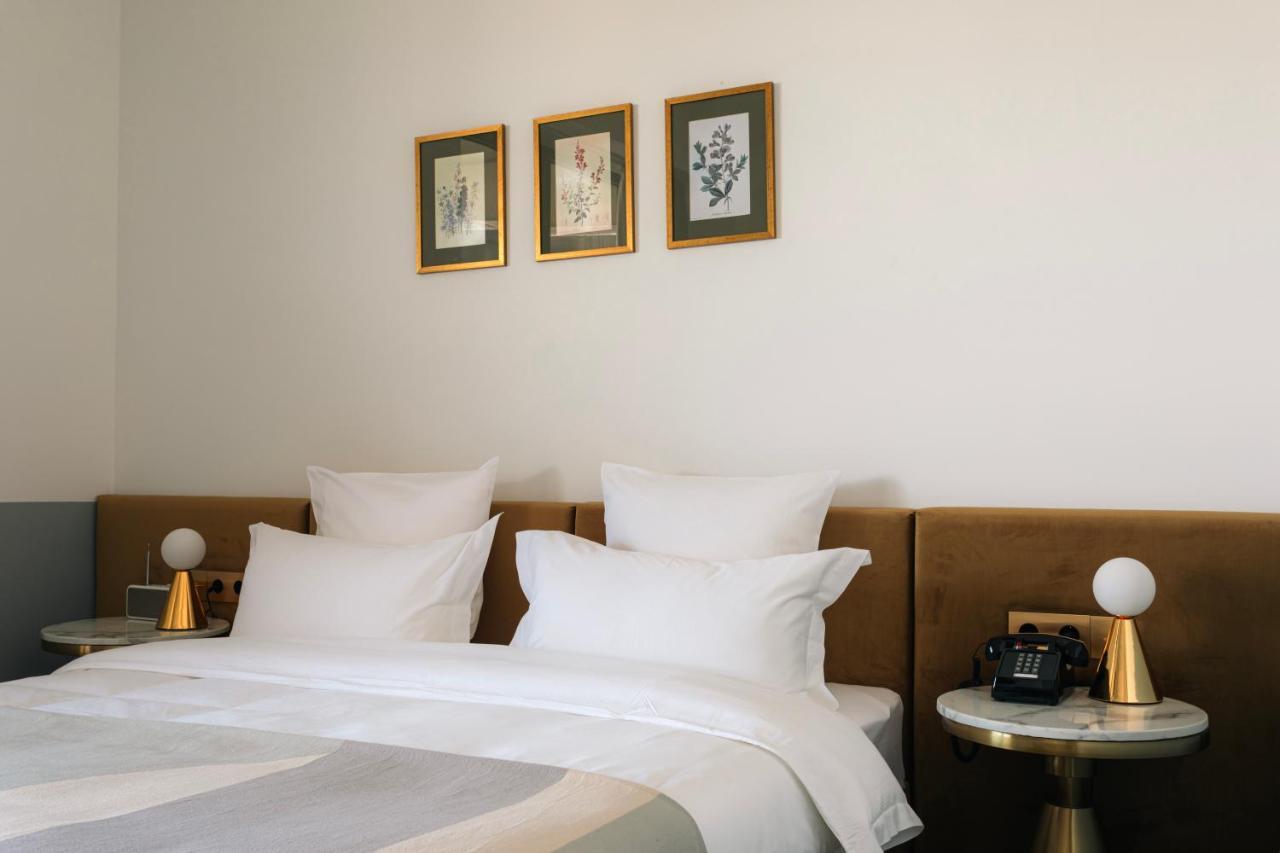 Castor & Pollux Hotel ティビリシ エクステリア 写真
