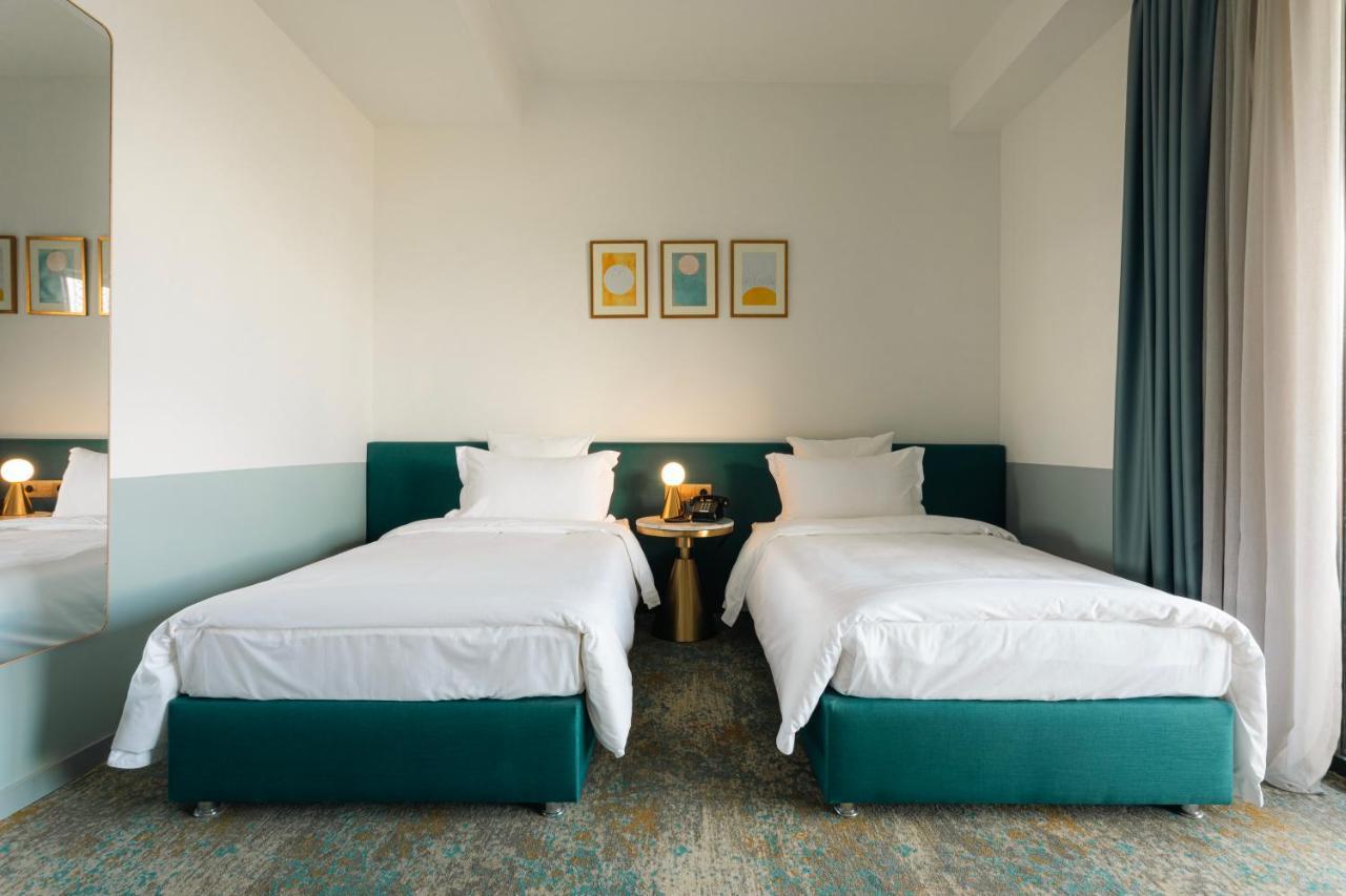 Castor & Pollux Hotel ティビリシ エクステリア 写真