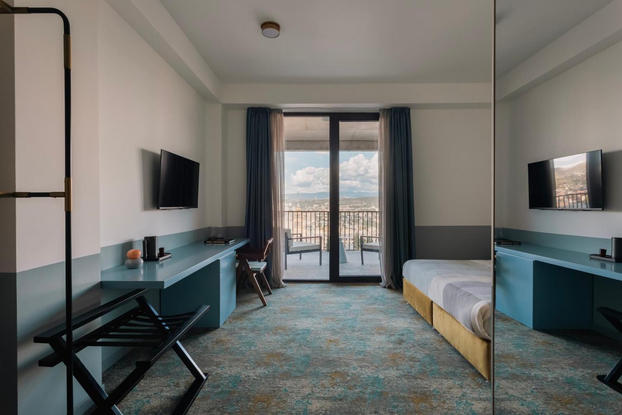 Castor & Pollux Hotel ティビリシ エクステリア 写真