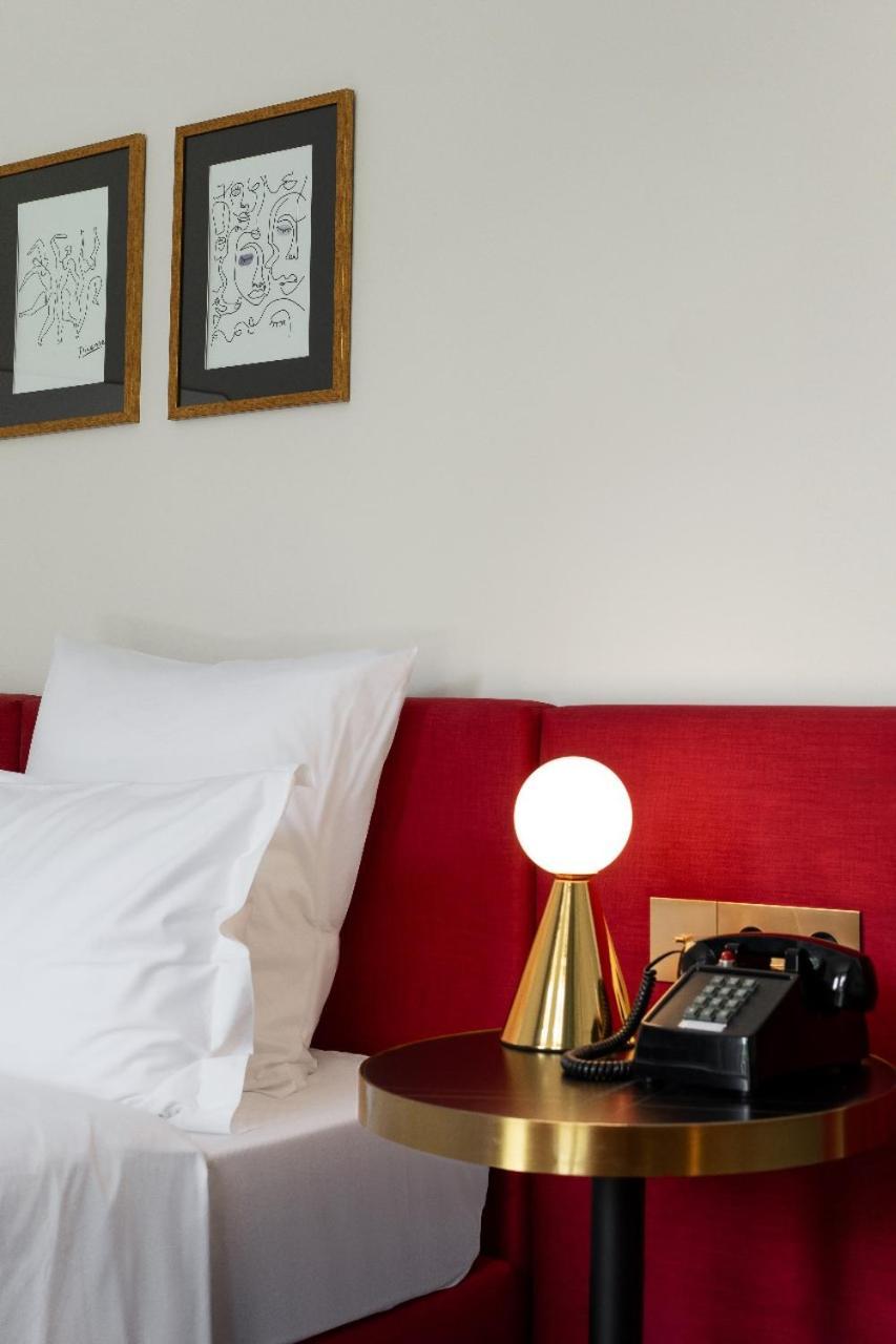 Castor & Pollux Hotel ティビリシ エクステリア 写真